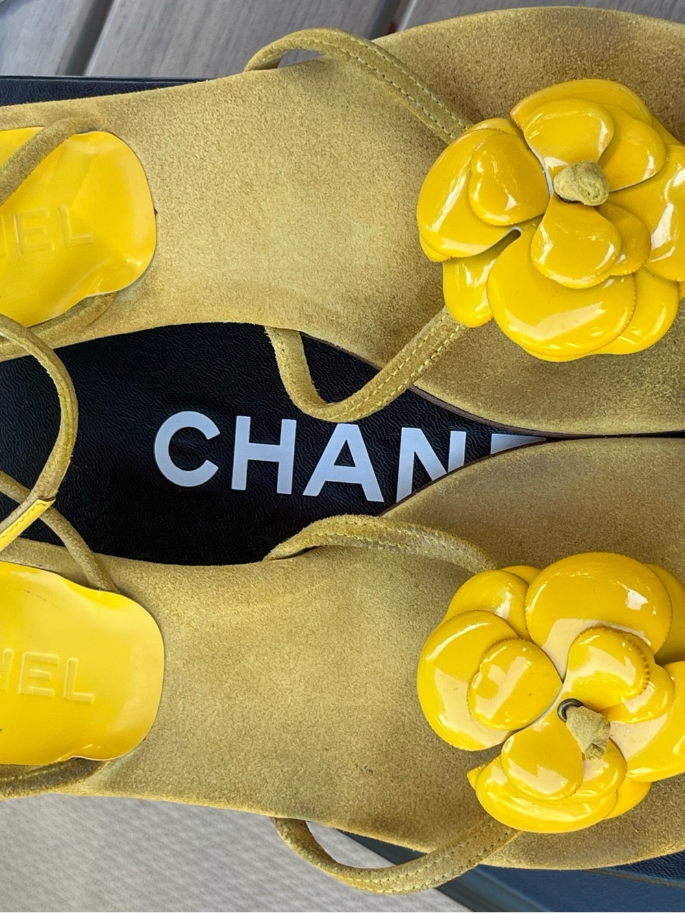 Vintage CHANEL Yellow Camellia Strappy Kitten Heel Sandals circa cruise 2003 - Picture 7 of 10